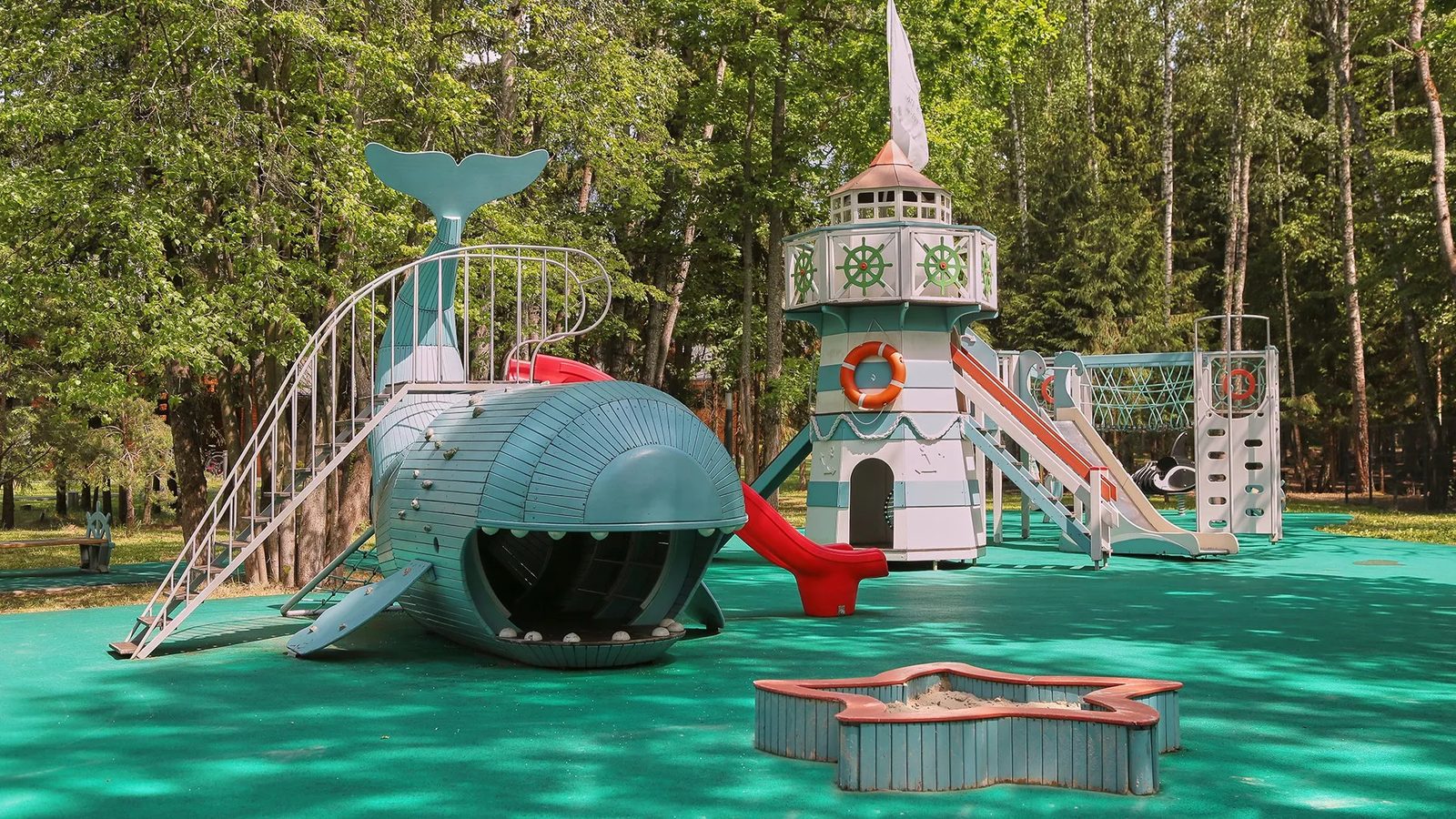 Территория LES Art Resort